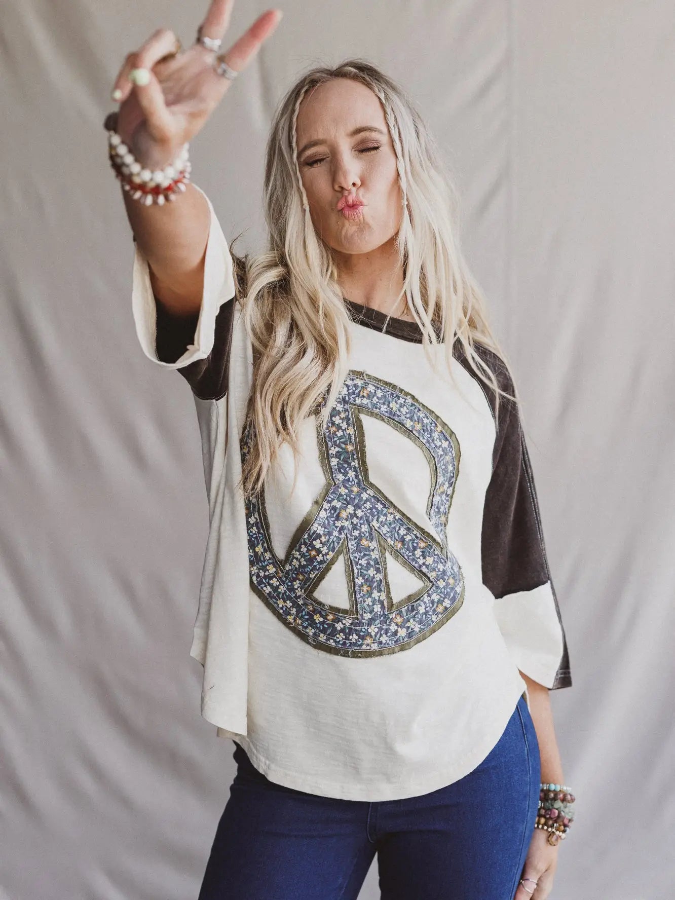 Peaceful Contrast Top - Navy Ivory