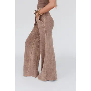 Relaxing Robin Wide Leg Pant